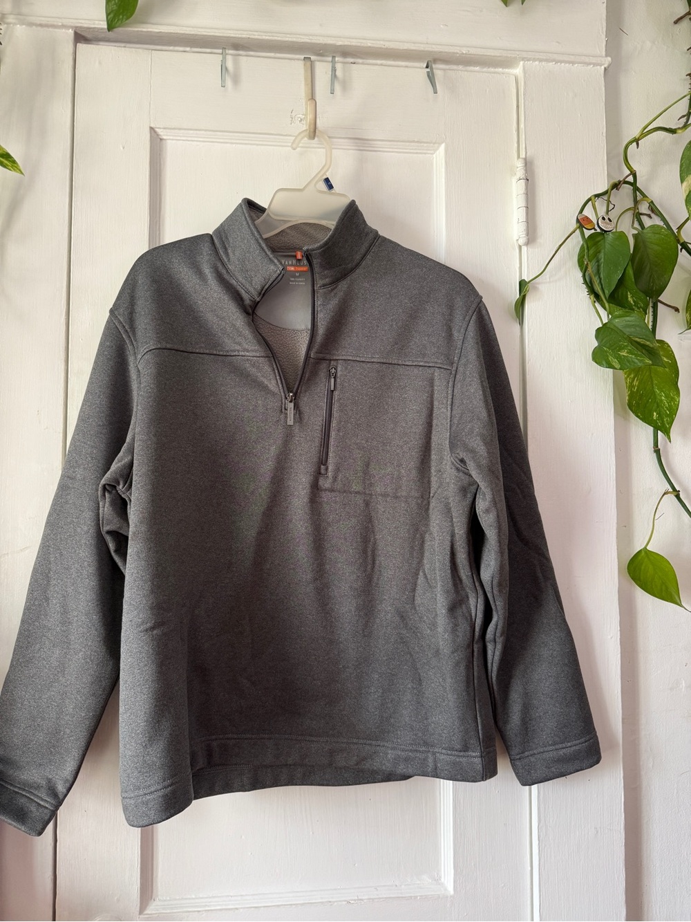 Van Heusen Dark Gray Half-Zip Sweatshirt Traveler size M